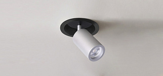 Врезной светильник Favourite Angularis 2803-1C, D80*H175, врезной светильник с углубленной базой, поворотный плафон, сочетание серебряного и черного цветов каркаса