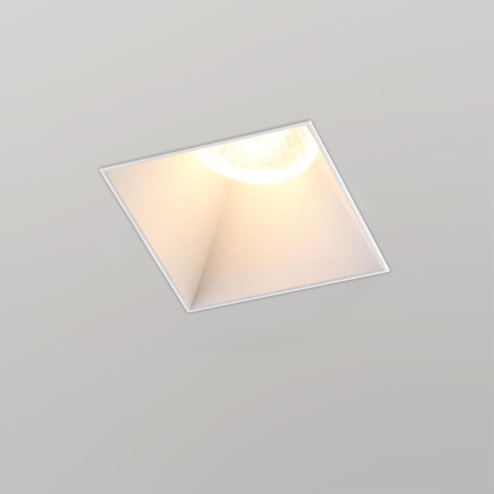 Светильник встраиваемый для ГКЛ потолка 8*8*4- см, 1*GU10*50W, Novotech Nimbus 370997, белый