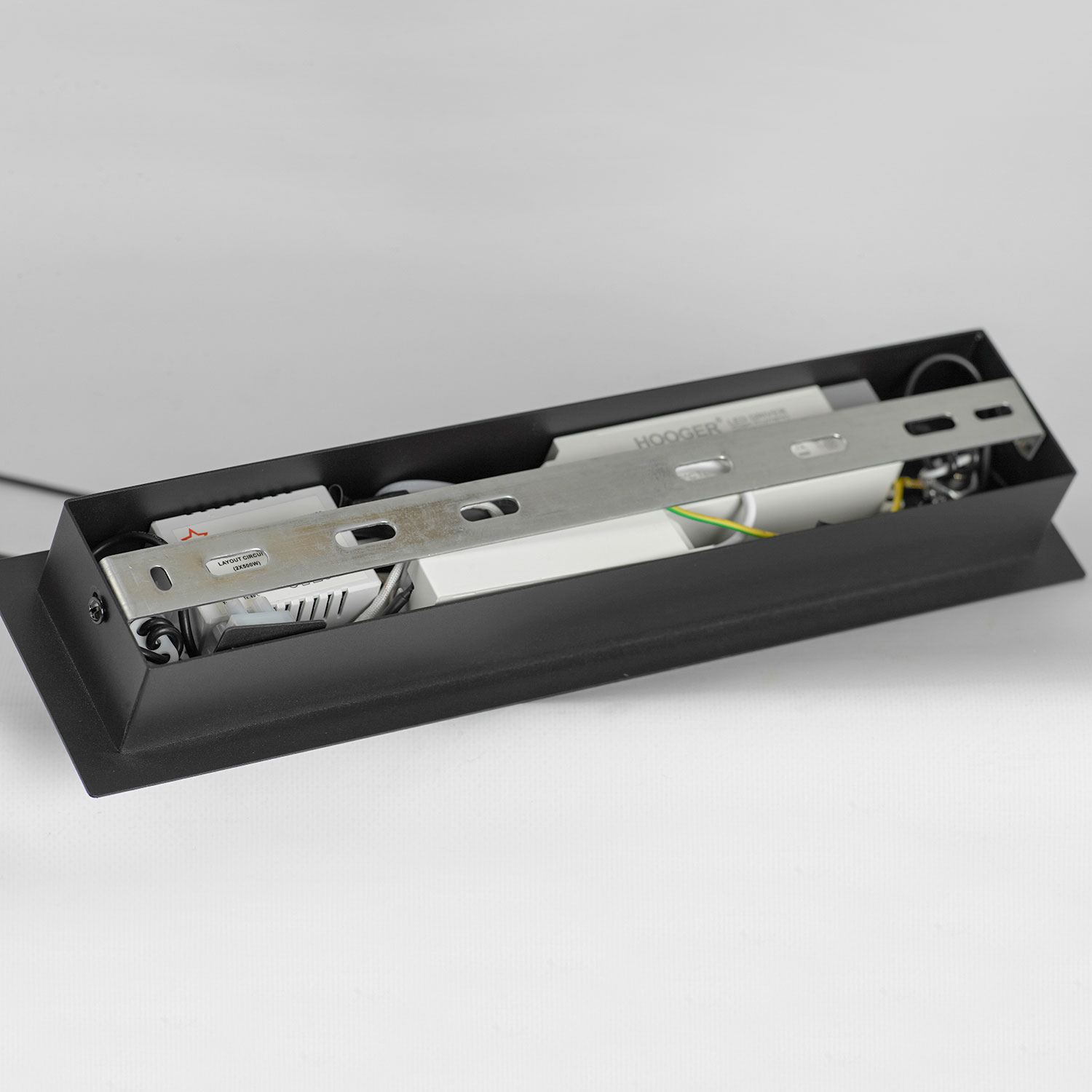 Линейно-подвесной светильник 120*50/120 см, 1*led*40W 3000K Lussole Lassen LSP-7256 серый/черный