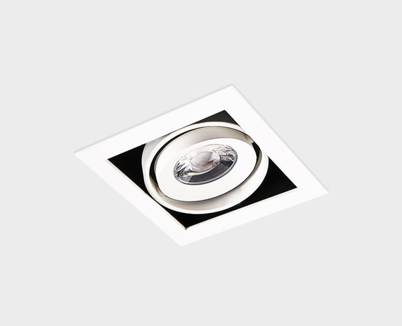 Встраиваемый светильник 10*10*5,2 см, ITALLINE  DL 3032 white 3000K