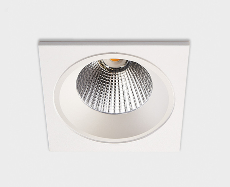 Встраиваемый светильник 7,2*5,4 см, ITALLINE  IT08-8035 white 4000K