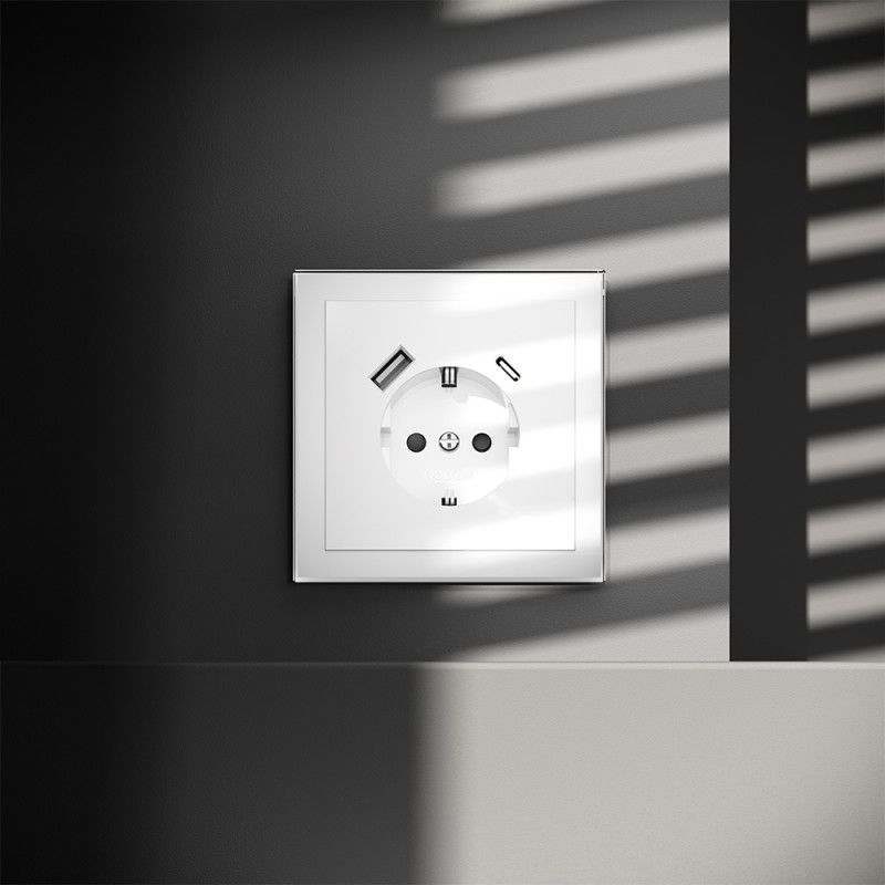 Розетка встраиваемая Voltum S70 с заземлением и защитными шторками, 16А, с USB, A+С, белый  пластик  VLS040501