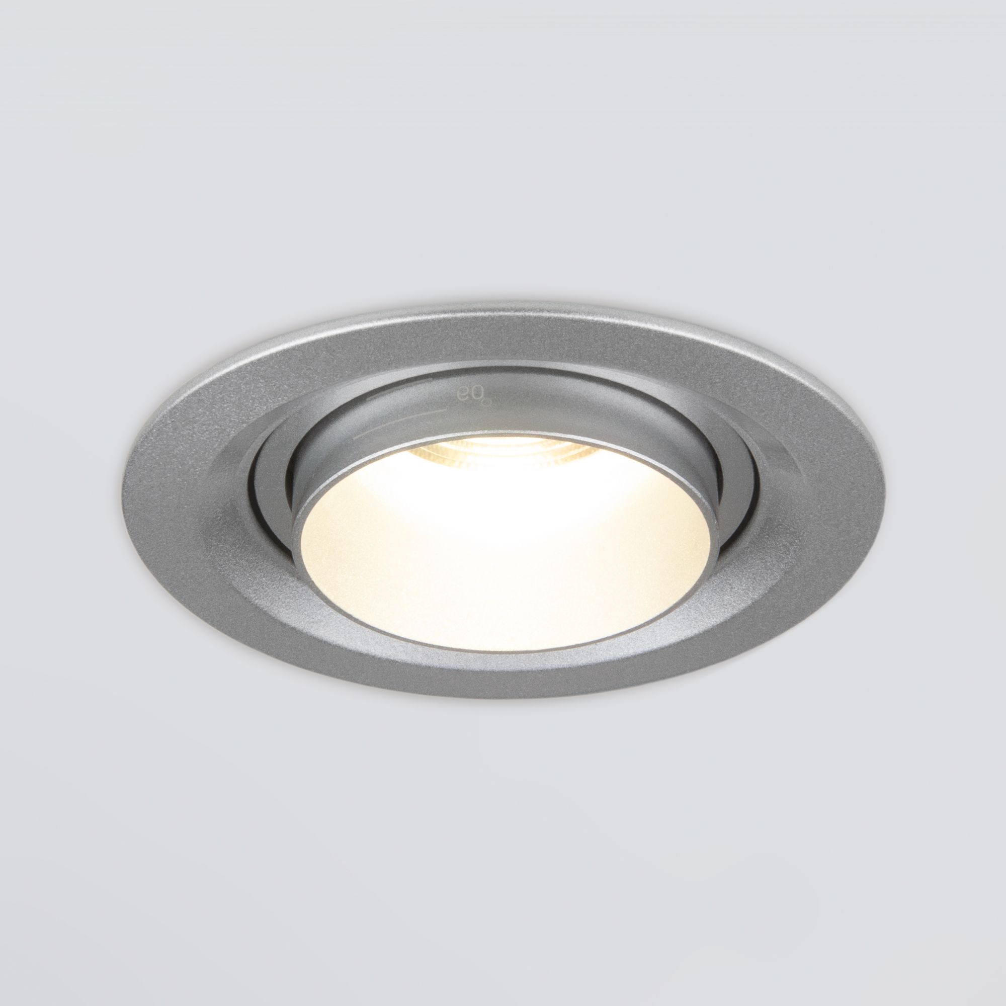 Встраиваемый светодиодный светильник с регулировкой угла освещения 9920 LED 15W 4200K серебро Elektrostandard