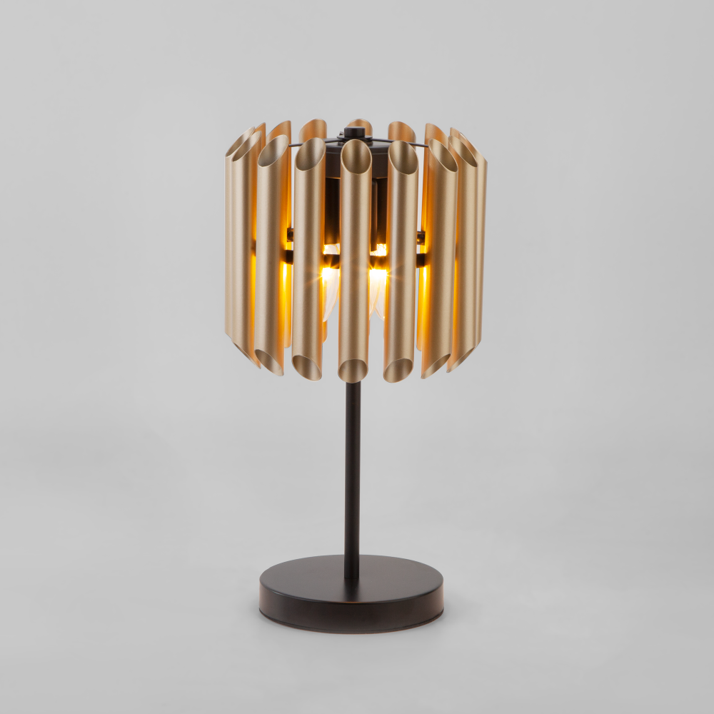 Настольная лампа с металлическим плафоном 22 см Bogate's Castellie 01106/3