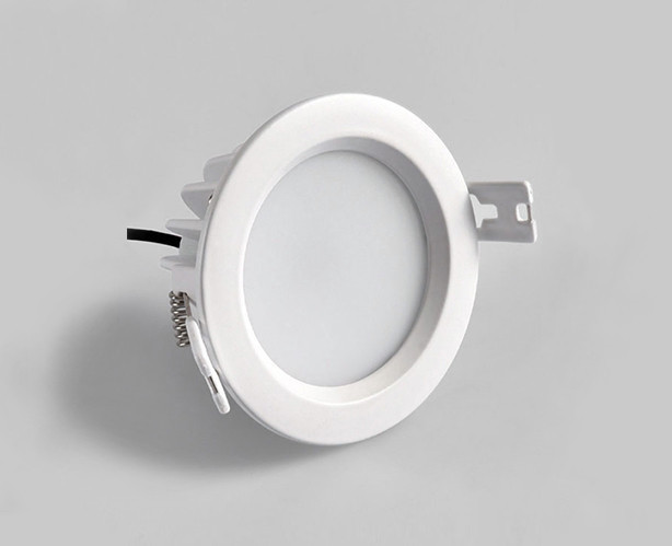 Влагозащищенный светильник 9*7,5 см, ITALLINE  IT08-8018 white 3000K
