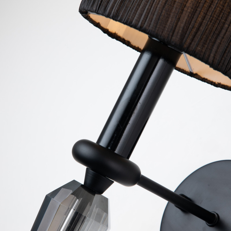 Бра Favourite Graph 2965-1W, D230*W150*H460, каркас матового черного цвета, плафон из черной органзы, декоративный элемент из хрусталя серо-дымчатого цвета