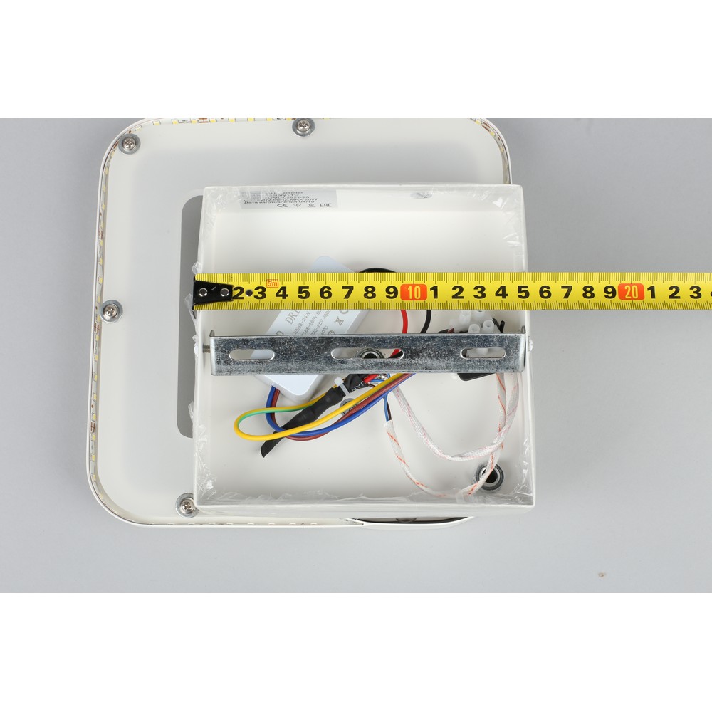 Бра 21 см, 20W, 4000K Omnilux Aversa OML-02921-20 белый