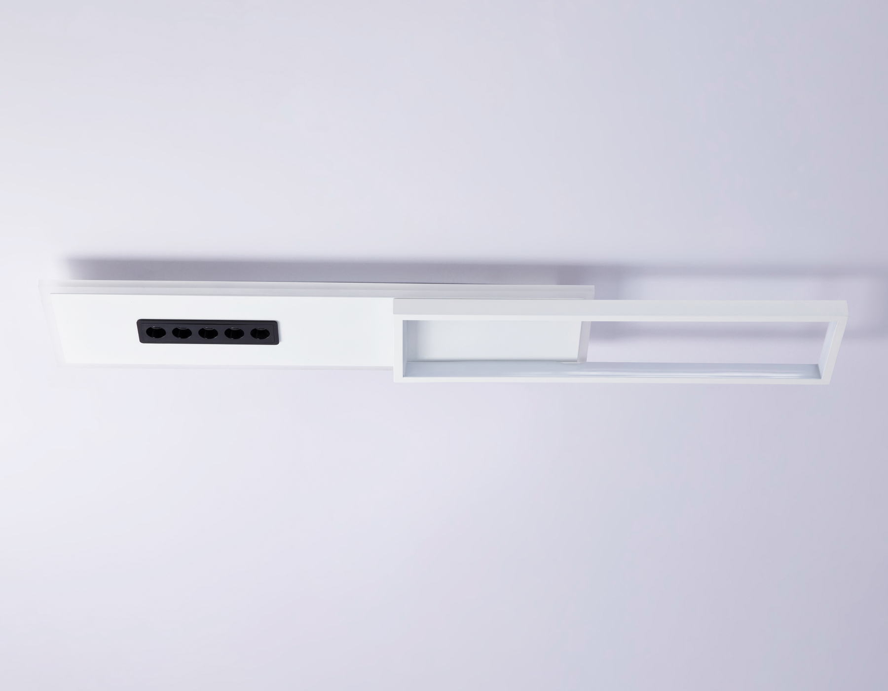 Светильник 80*14,9*5 см, LED 52W, 3000К, белый, черный Ambrella Comfort LineTech FL51453