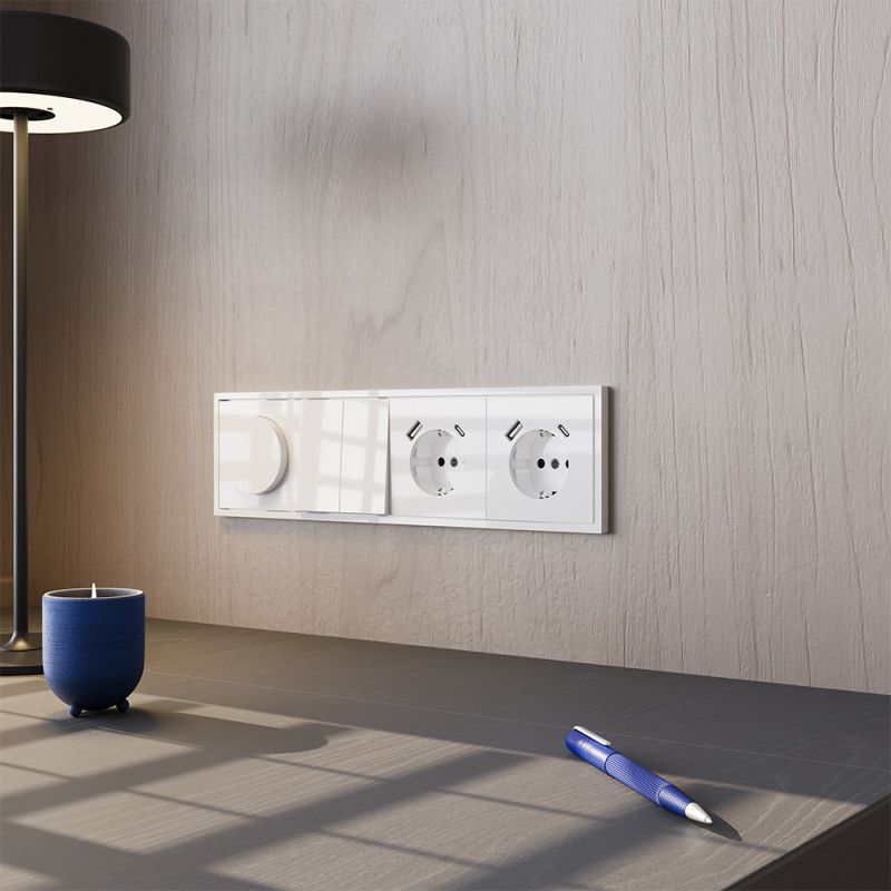 Розетка встраиваемая Voltum S70 с заземлением и защитными шторками, 16А, с USB, A+A, белый  пластик  VLS040401