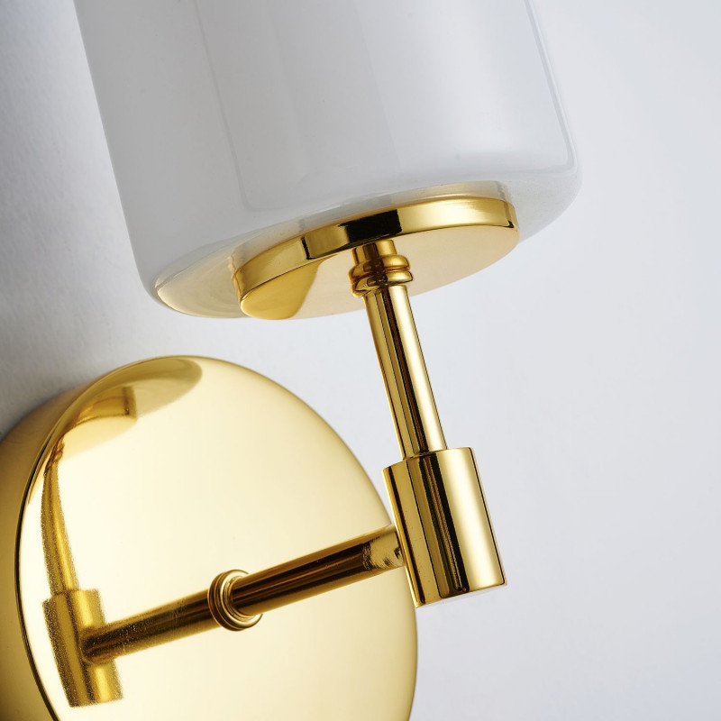 Бра Favourite Palmarius 2815-1W, D145*W120*H320, Каркас золотого цвета, плафон из белого матового стекла