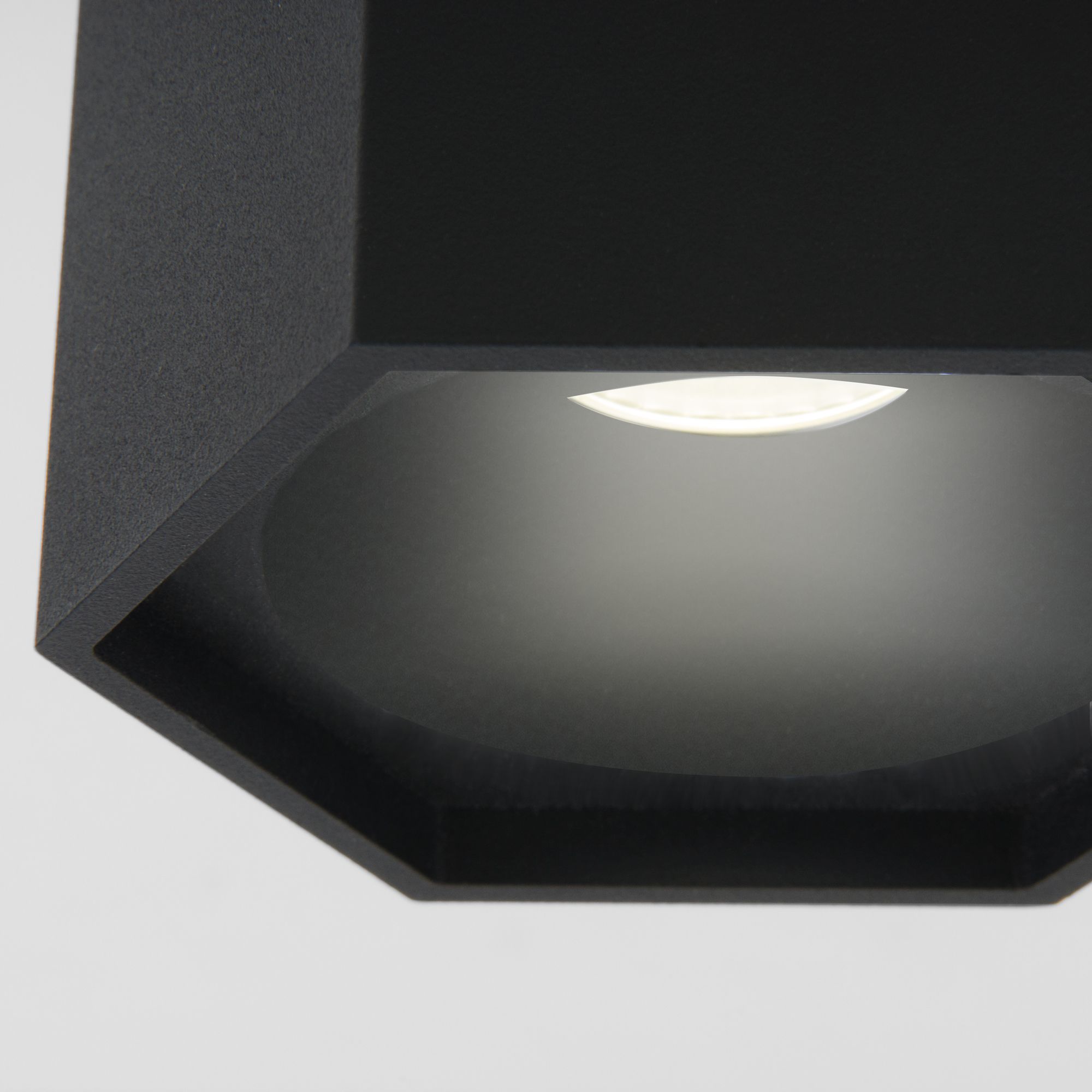 Накладной светодиодный светильник 25037/LED Elektrostandard