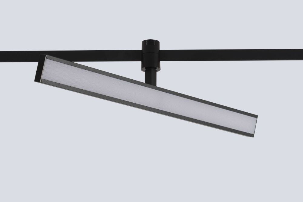Трековый светильник для гибкой магнитной системы 35 см, 18W, 2700-6500K, Crystal Lux Trace 48V CLT 0.37 001 18W BL SMART, черный