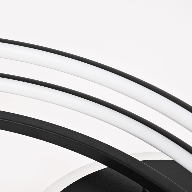 Потолочный светильник Favourite Cosmical 4071-3U, L680*W600*H210, потолочный светильник черного цвета в  сочетании с золотыми поворотными спотами на каркасе, встроенные ленты LED по периметру. Пульт управления цветом