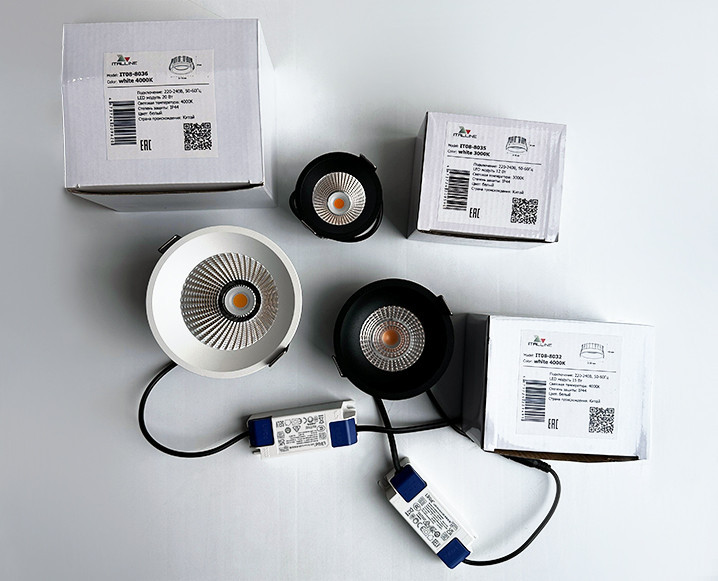 Встраиваемый светильник 11,5*8,1 см, ITALLINE  IT08-8036 white 4000K