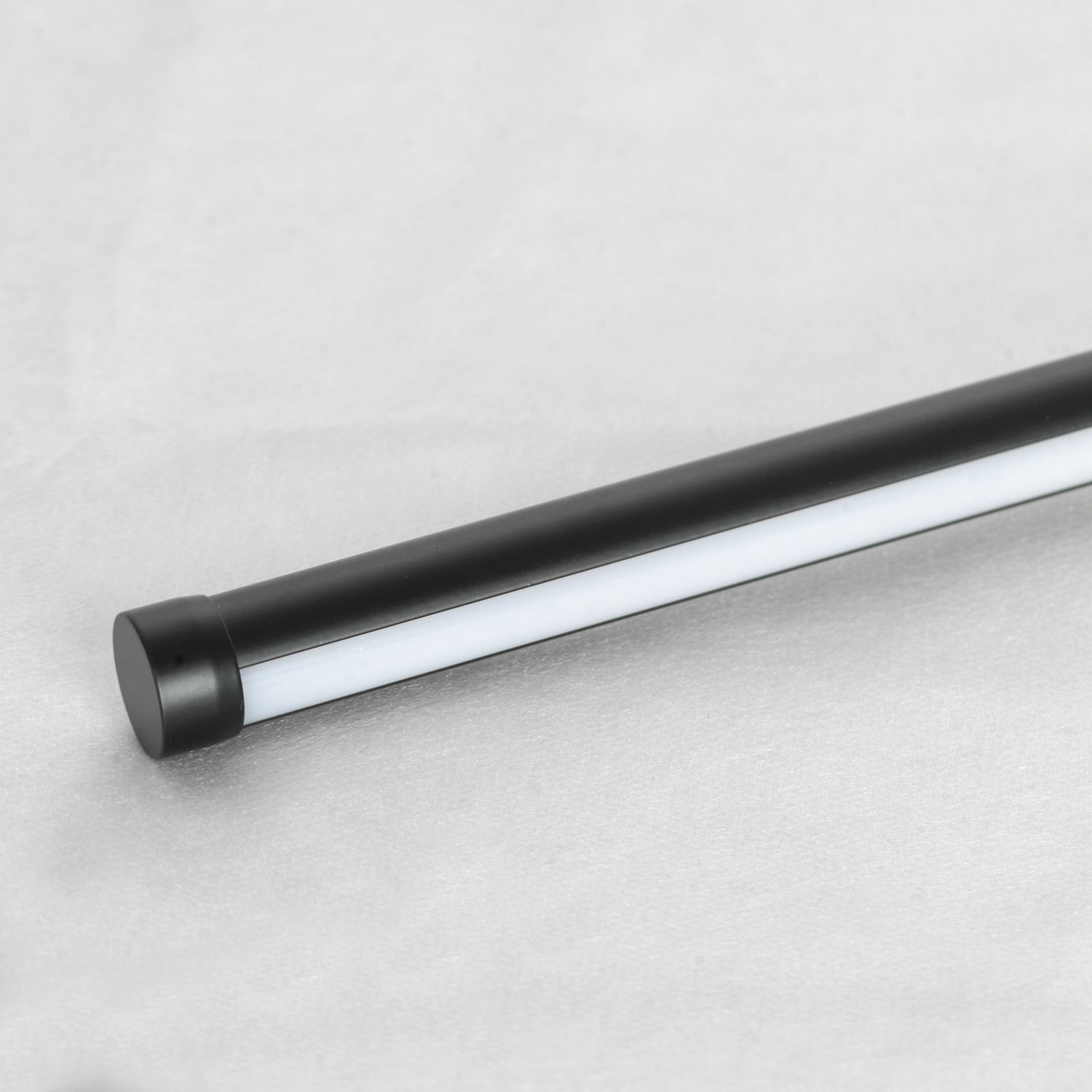 Бра Lussole LSP-7036, 91*6 см, черный