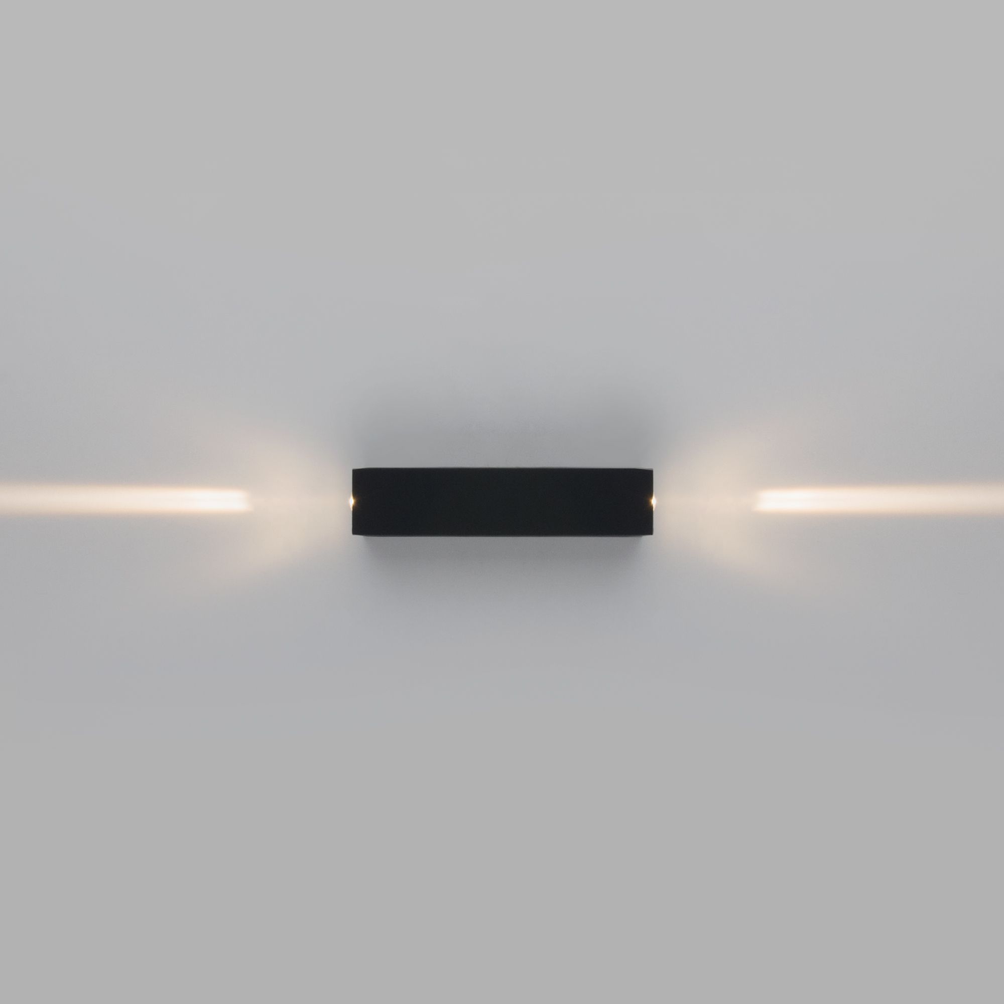 Уличный настенный светодиодный светильник Blaze LED IP54 35136/W черный Elektrostandard