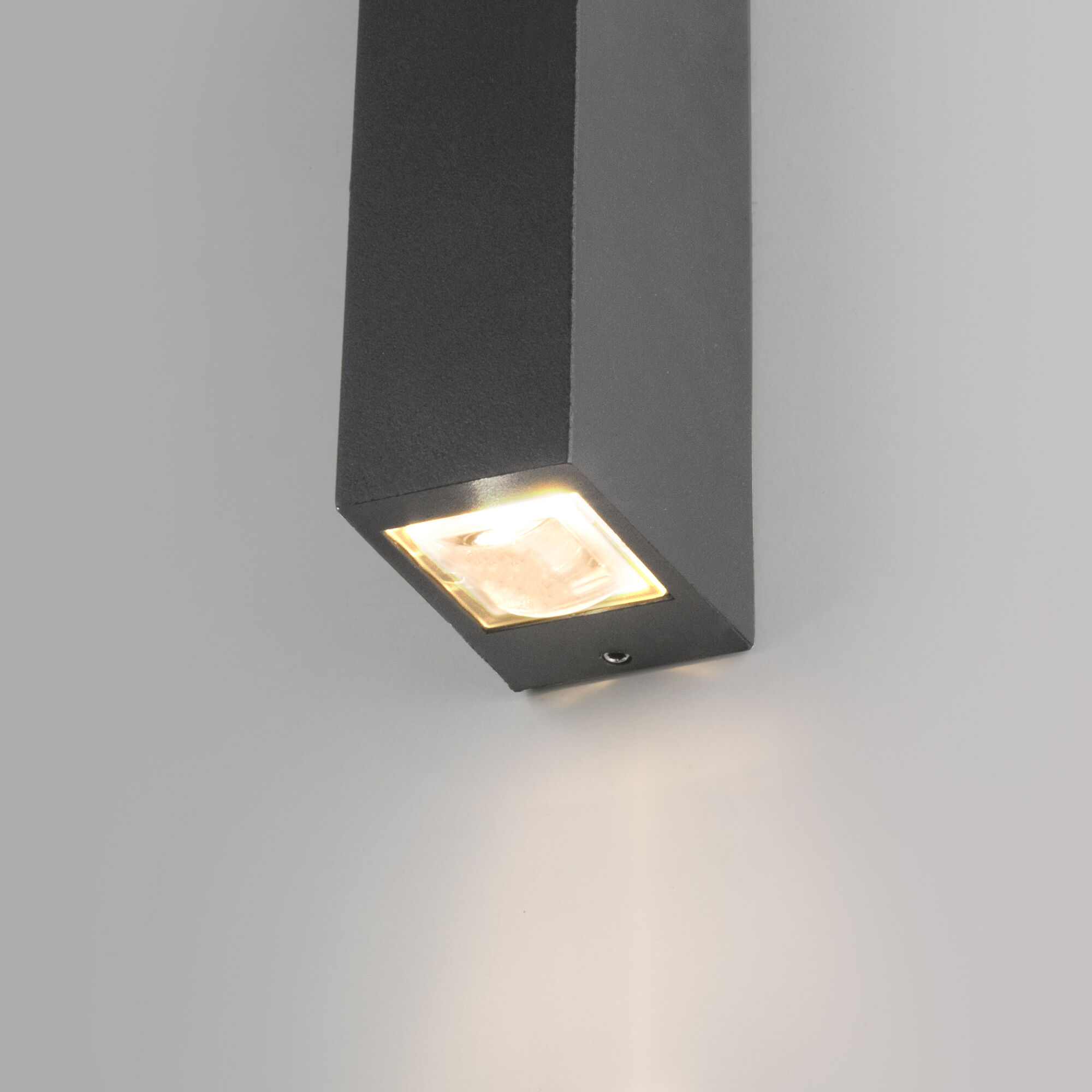 Уличный настенный светодиодный светильник Blaze LED IP54 35136/W серый Elektrostandard