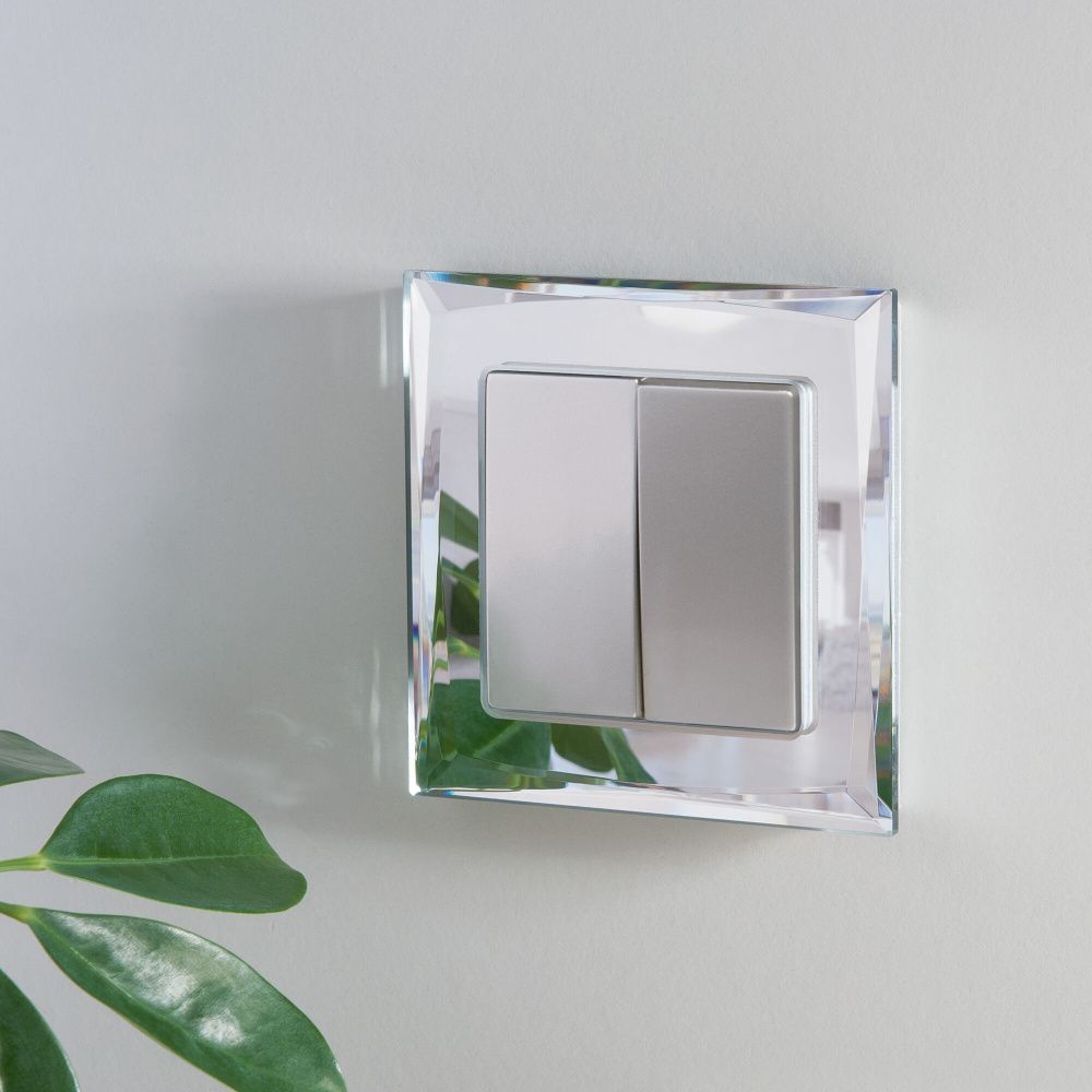 W1120006 Выключатель двухклавишный, серебряный Werkel, 4690389164828