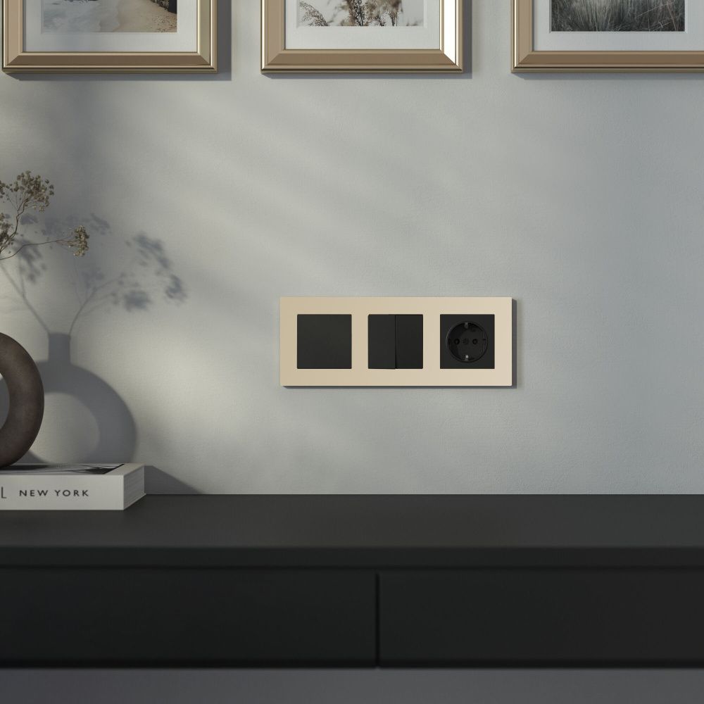 W0032911 Рамка на 3 поста Slab, шампань софт Werkel, 4690389218422