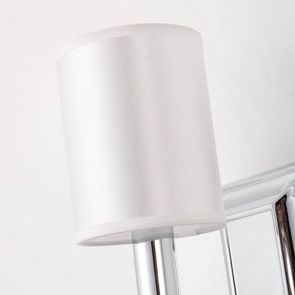 Бра Favourite Gelios 2930-1W, D160*W115*H390, хром, плафон из белой атласной ткани, декоративный элемент из прозрачного стекла