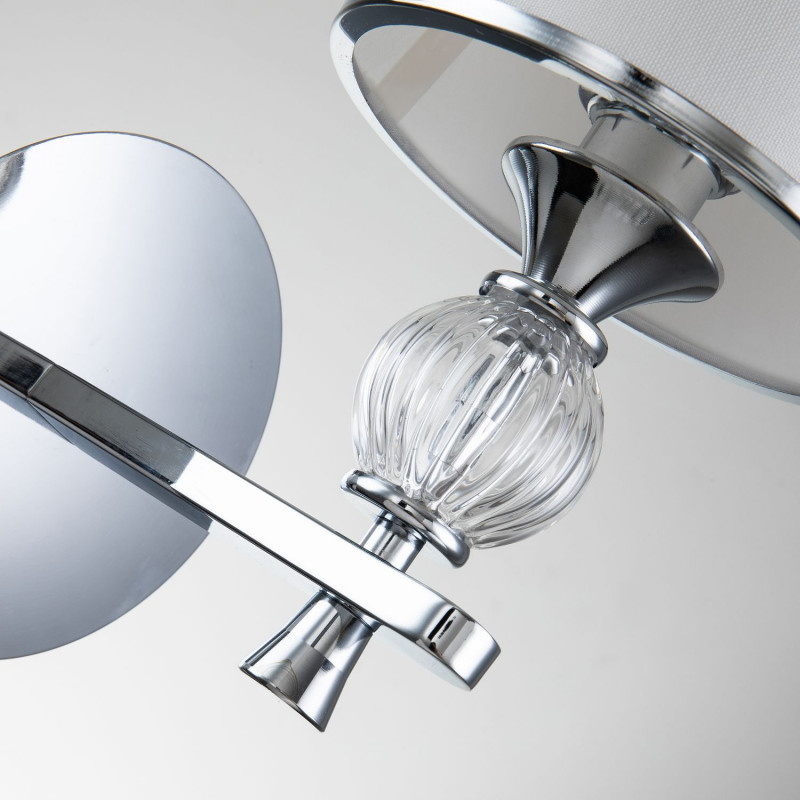 Бра Favourite Aureola 2873-1W, D240*W160*H345, хром, плафон из белой ткани с серебристыми лентами, декоративный элемент из прозрачного стекла