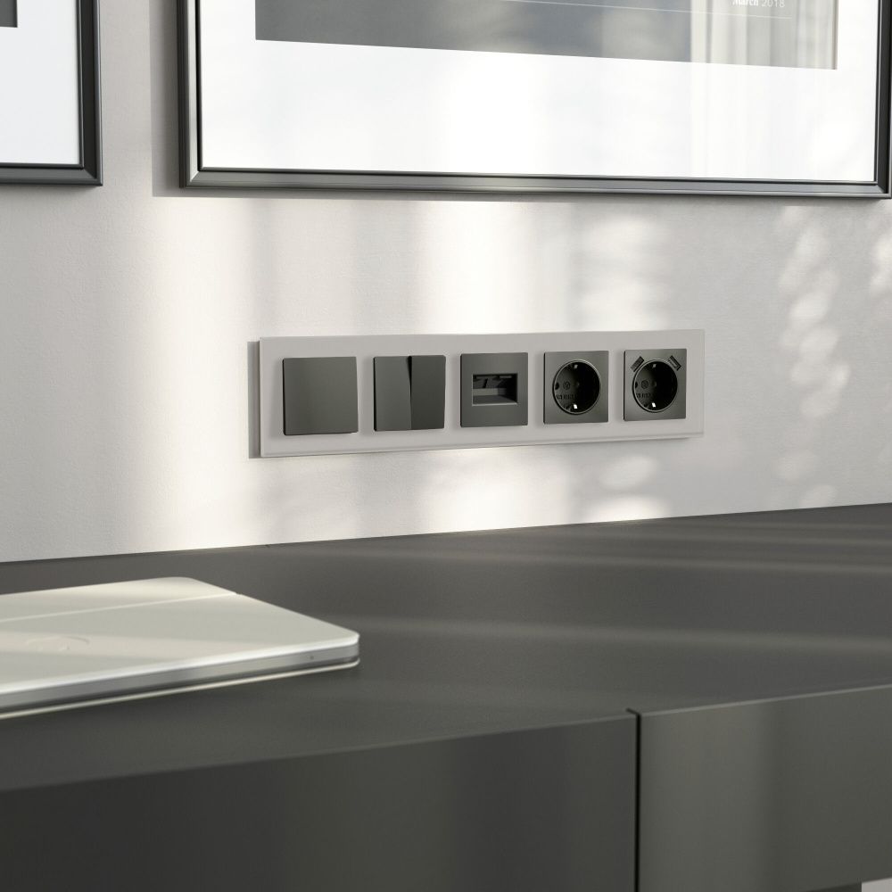 W0053117 Рамка на 5 постов Senso, дымчатый, стекло soft-touch Werkel, 4690389214301