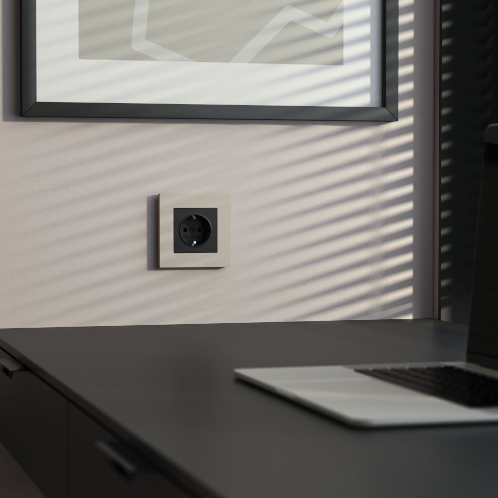 W0012917 Рамка на 1 пост Slab, дымчатый софт Werkel, 4690389218392