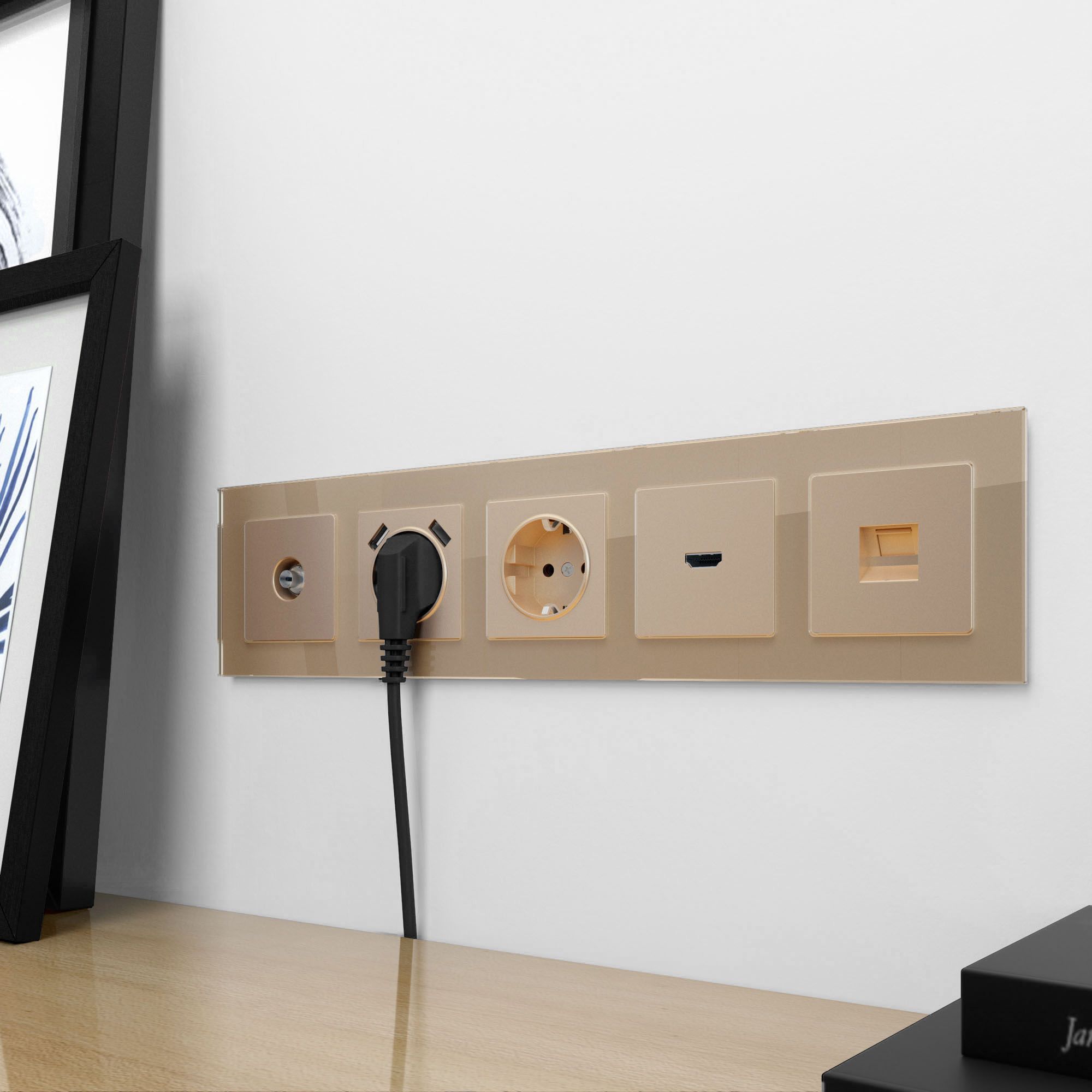 W0051111/ Рамка на 5 постов Favorit (шампань,стекло) Werkel 4690389160134