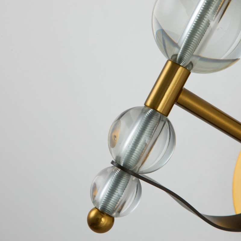 Бра Favourite Opera 2994-1W, D230*W120*H360, латуни, декоративные металлические ленты темно-коричневого цвета, декоративные стеклянные шары на рожках, плафоны из ткани белого цвета