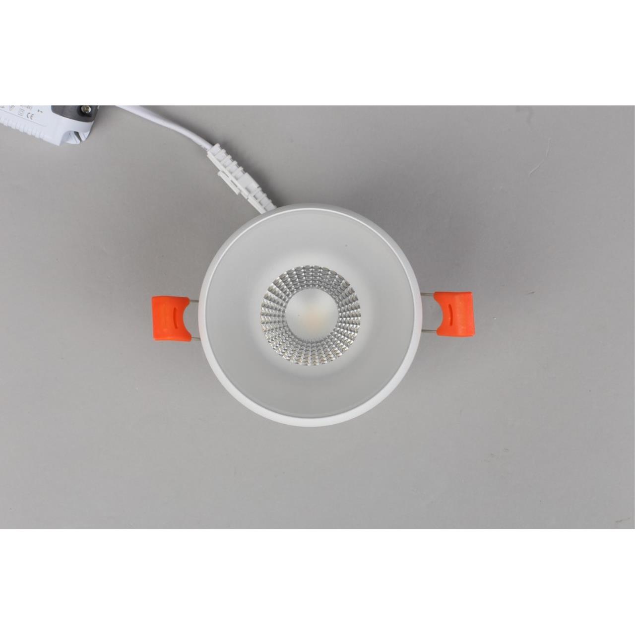 Светильник 9 см, 6W, 4000K, Omnilux Genova OML-102809-06, белый