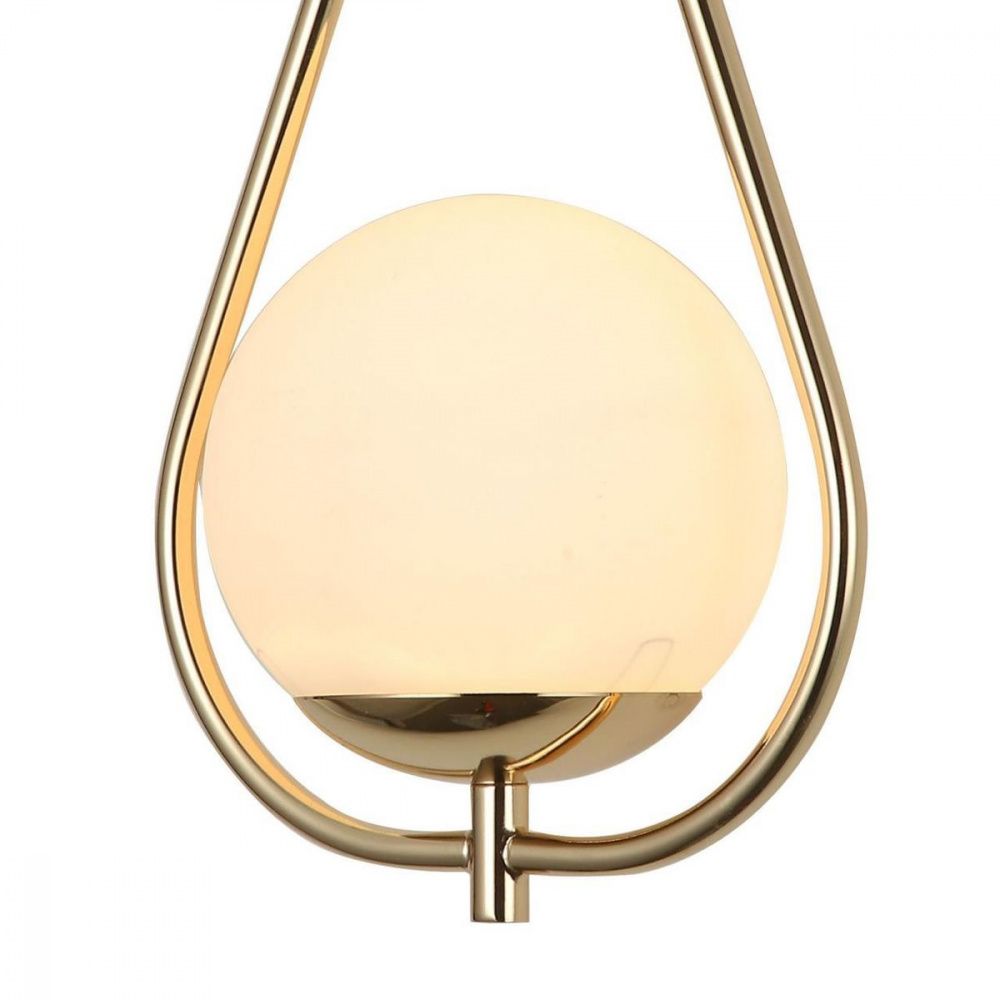 Бра F-Promo Quantum 2916-1W, D170*W200*H350, французского золота, плафон из белого матового стекла