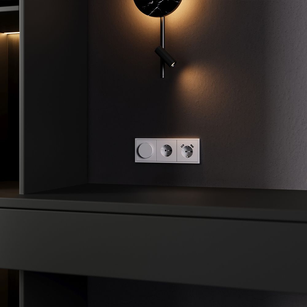 Накладка для розетки с заземлением и защитными шторками, с USB A+A, S70, серый Voltum VLS000916