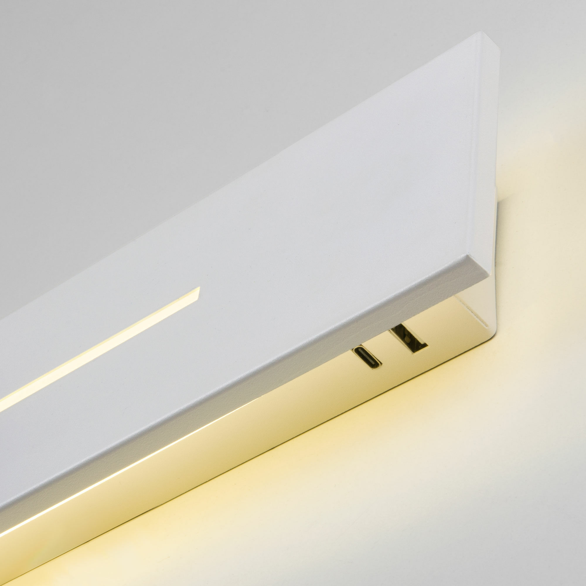 Светильник настенный светодиодный Tuo LED MRL LED 1117 белый Elektrostandard