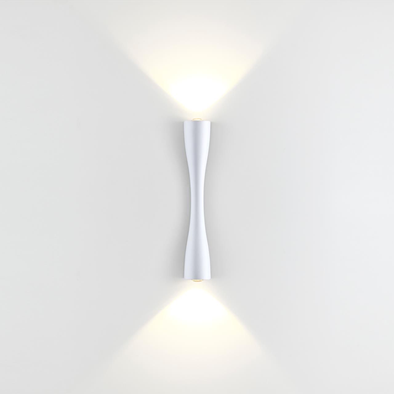 Настенный светодиодный светильник Odeon Light Anika 4290/10WL Белый