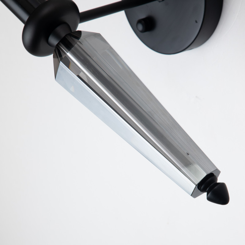 Бра Favourite Graph 2965-1W, D230*W150*H460, каркас матового черного цвета, плафон из черной органзы, декоративный элемент из хрусталя серо-дымчатого цвета