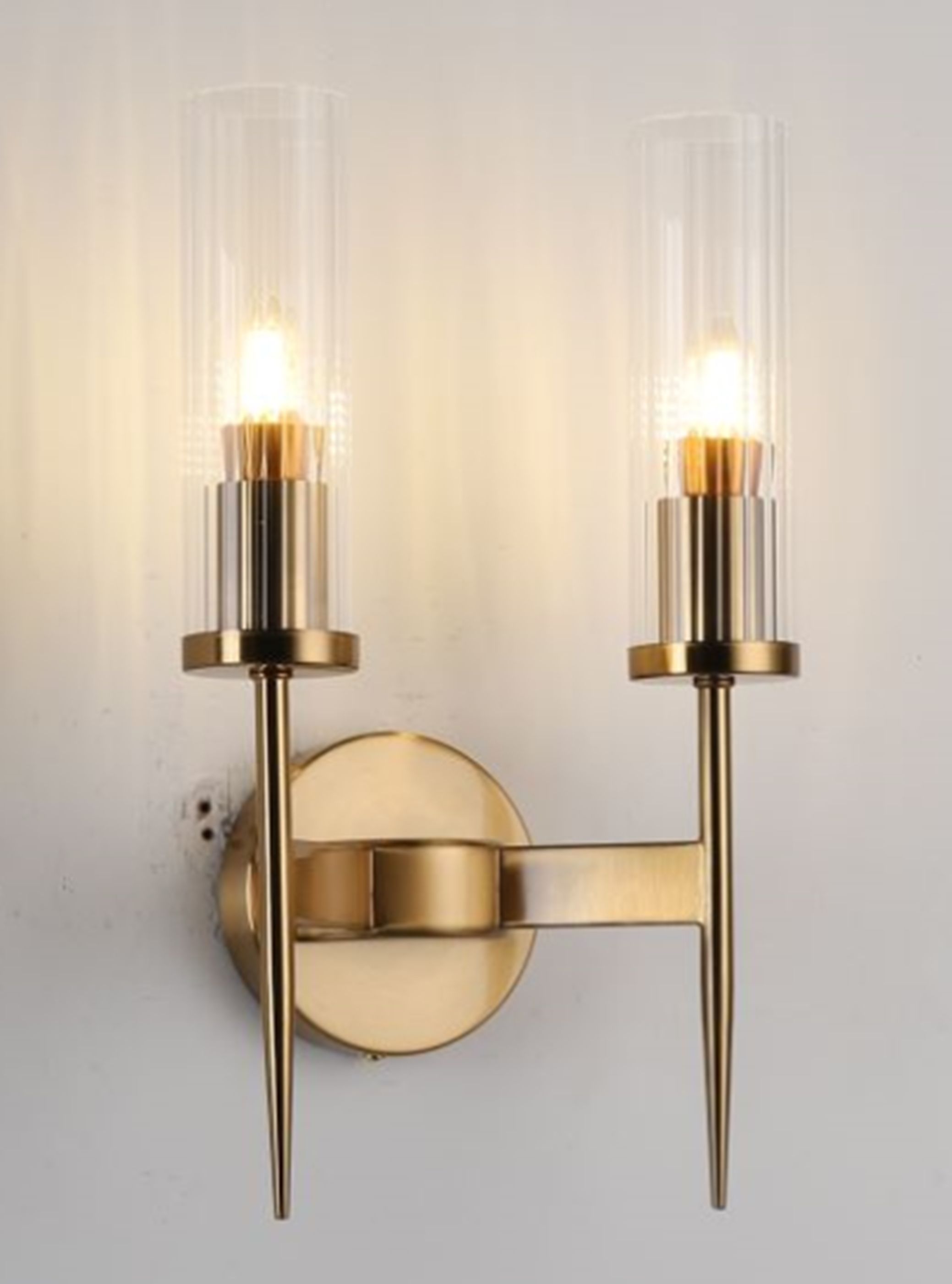 Настенный светильник 14*38*15 см, E14  4000K латунь Zortes Candle ZRS.16204.2