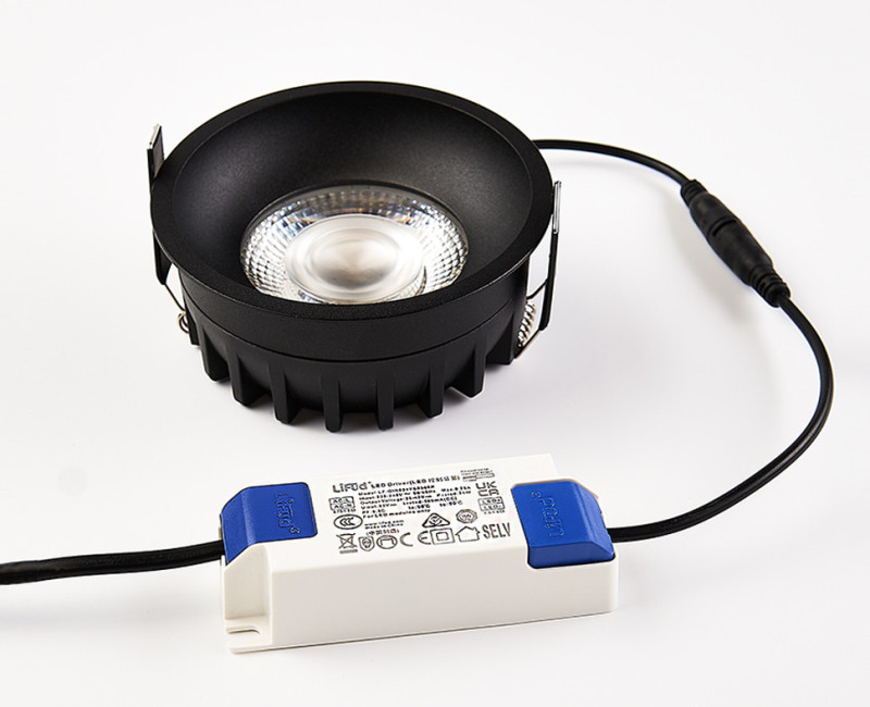 Встраиваемый светильник 9,5*4,5 см, ITALLINE  IT08-8032 black 3000K