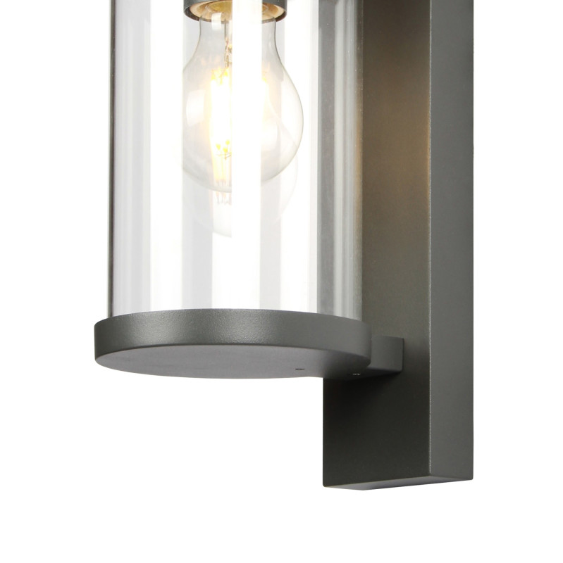 Уличный светильник Favourite Lukturis 3038-1W, D159*W118*H290, Каркас черного цвета, плафон из закаленного прозрачного стекла, IP44