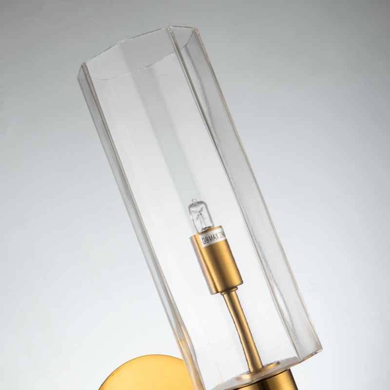 Бра Favourite Gracilis 2648-1W, D170*W150*H335, латунь, плафон из прозрачного стекла