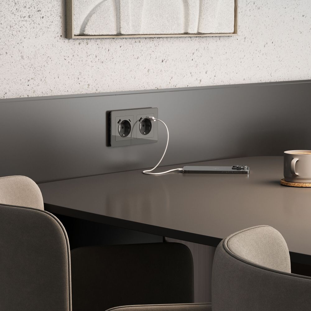 W1171744/ Розетка с заземлением, шторками и USB тип A+C (графит акрил) Werkel 4690389197536