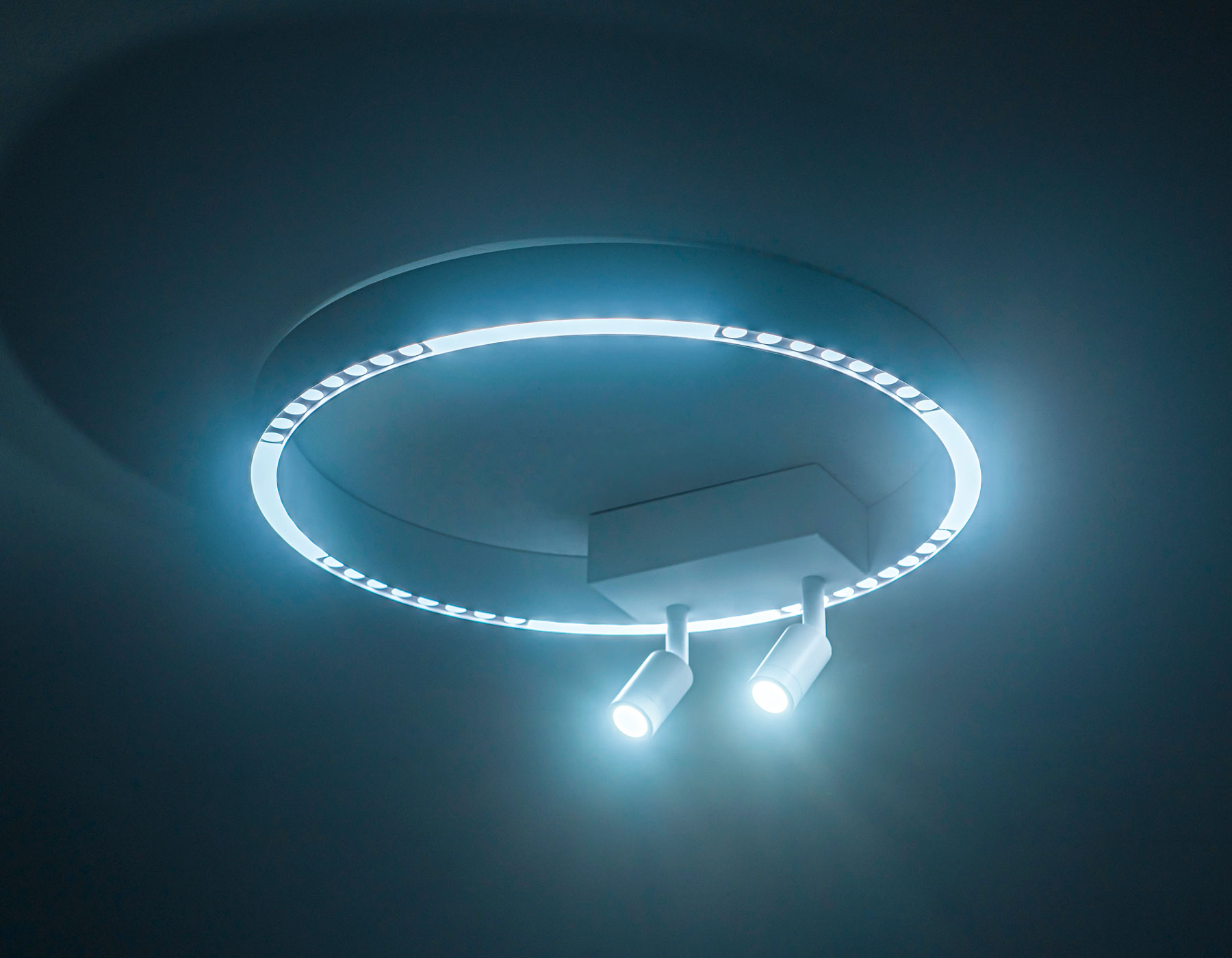 Светильник 40*9,5 см, LED 25W, 3000К, белый Ambrella Comfort LineTech FL5805