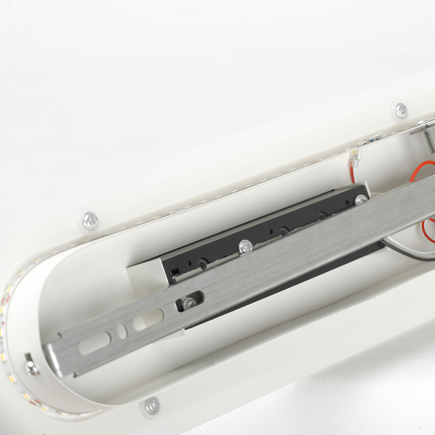 Потолочный светильник 60*12*13/17 см, 1*led*26W 4000K Lussole Harris LSP-7278 белый