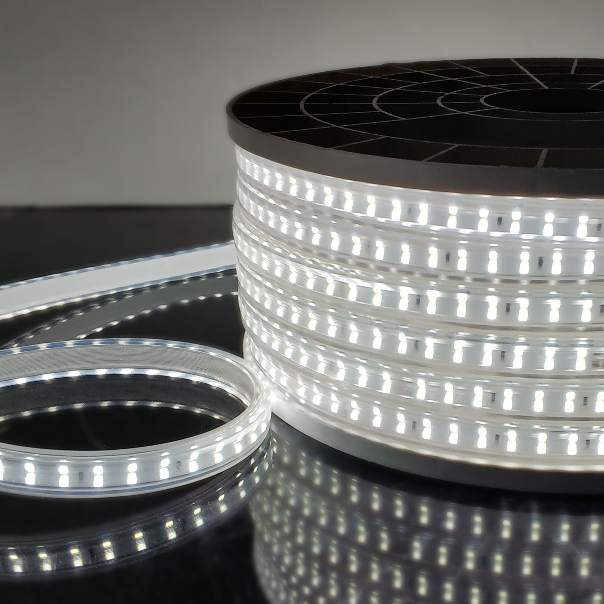 Лента светодиодная Лента светодиодная 220V 18W 180Led 2835 IP65, холодный белый, 50 м, двухрядная Elektrostandard