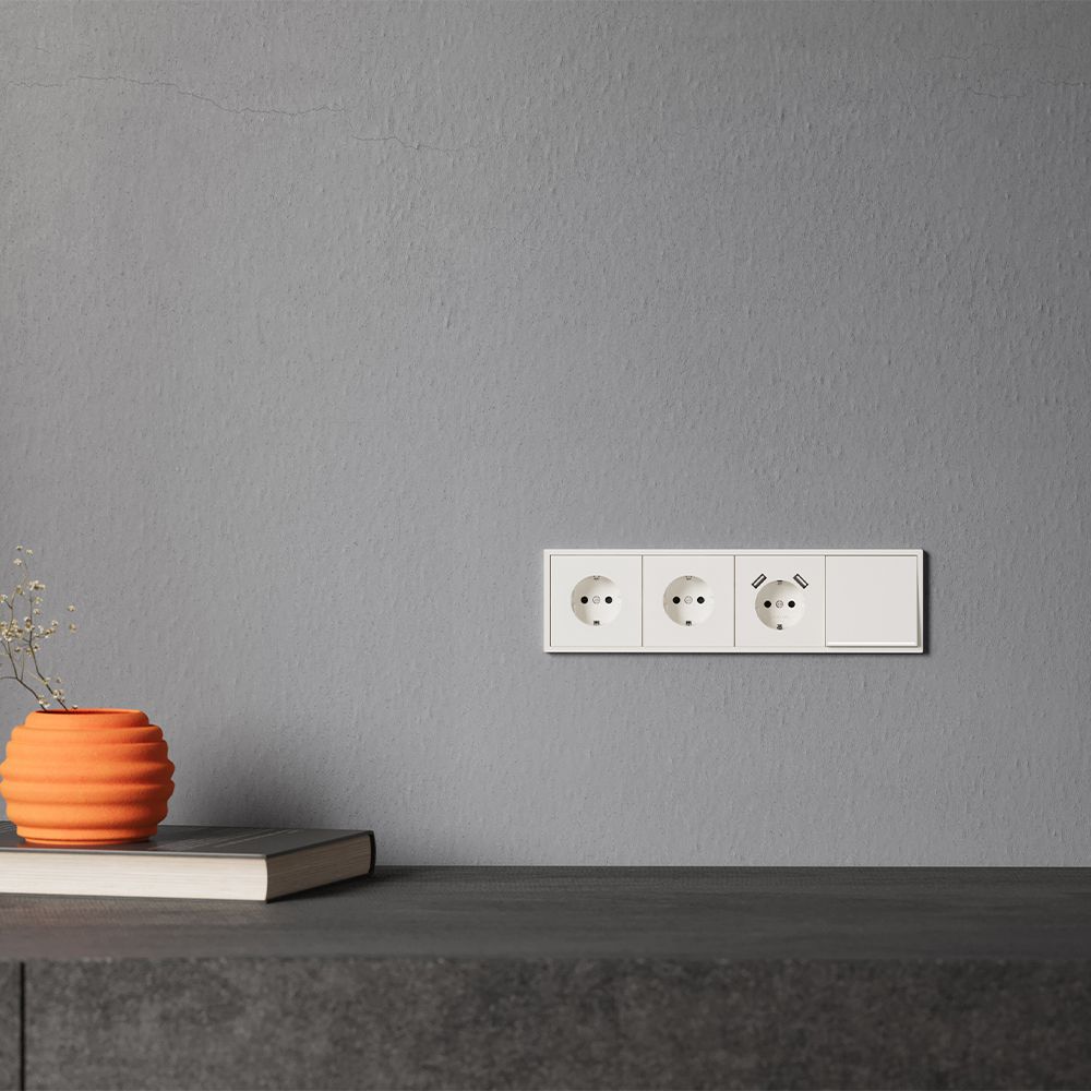 Накладка для розетки с заземлением и защитными шторками, с USB A+A, S70, хлопок Voltum VLS000913