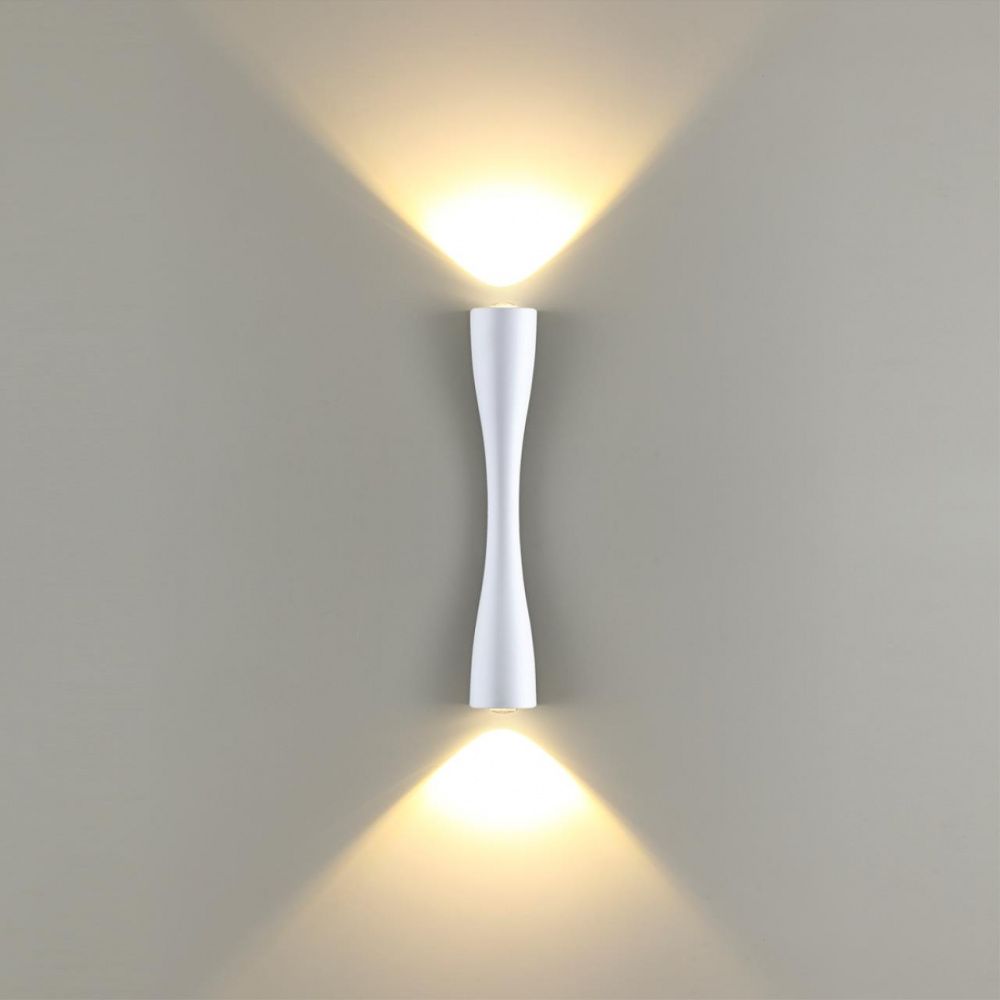 Настенный светодиодный светильник Odeon Light Anika 4290/10WL Белый