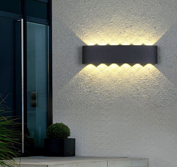 Светильник настенный SAPFIR SPF-4812 BLACK/ЧЕРНЫЙ  D320*80/H45/1/LED/12W/4000K IP65 TWIN 24-07