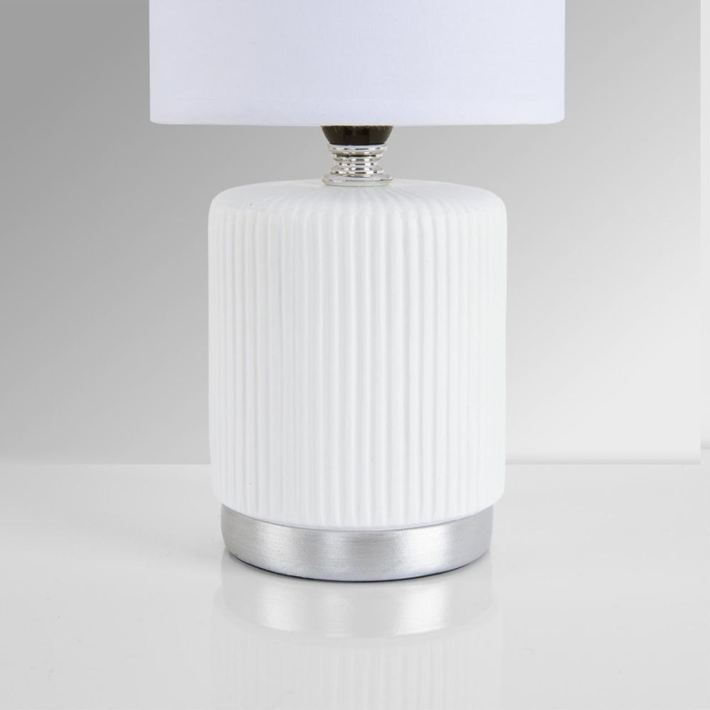 ПОДАРОК ПРИ ЗАКАЗЕ ОТ 30 000 руб - Настольная лампа 13*13*27 см, 1*E14*40W, белый