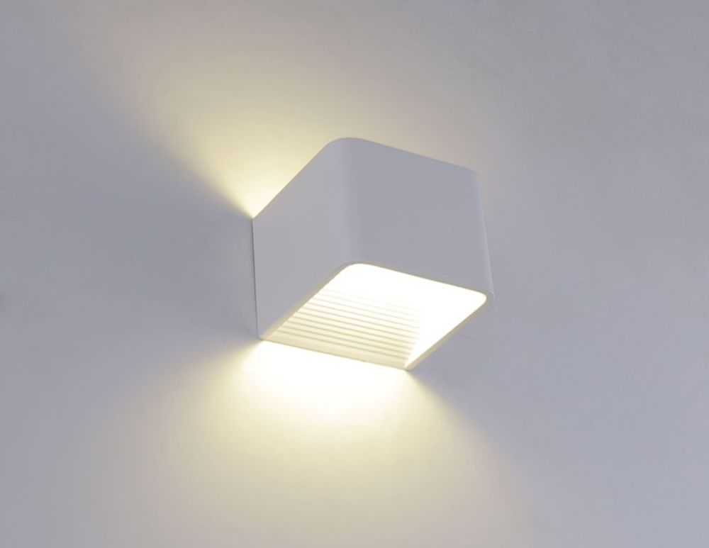Бра 1*3W, 3000K, 10* Crystal Lux CLT 010W100 WH Белый