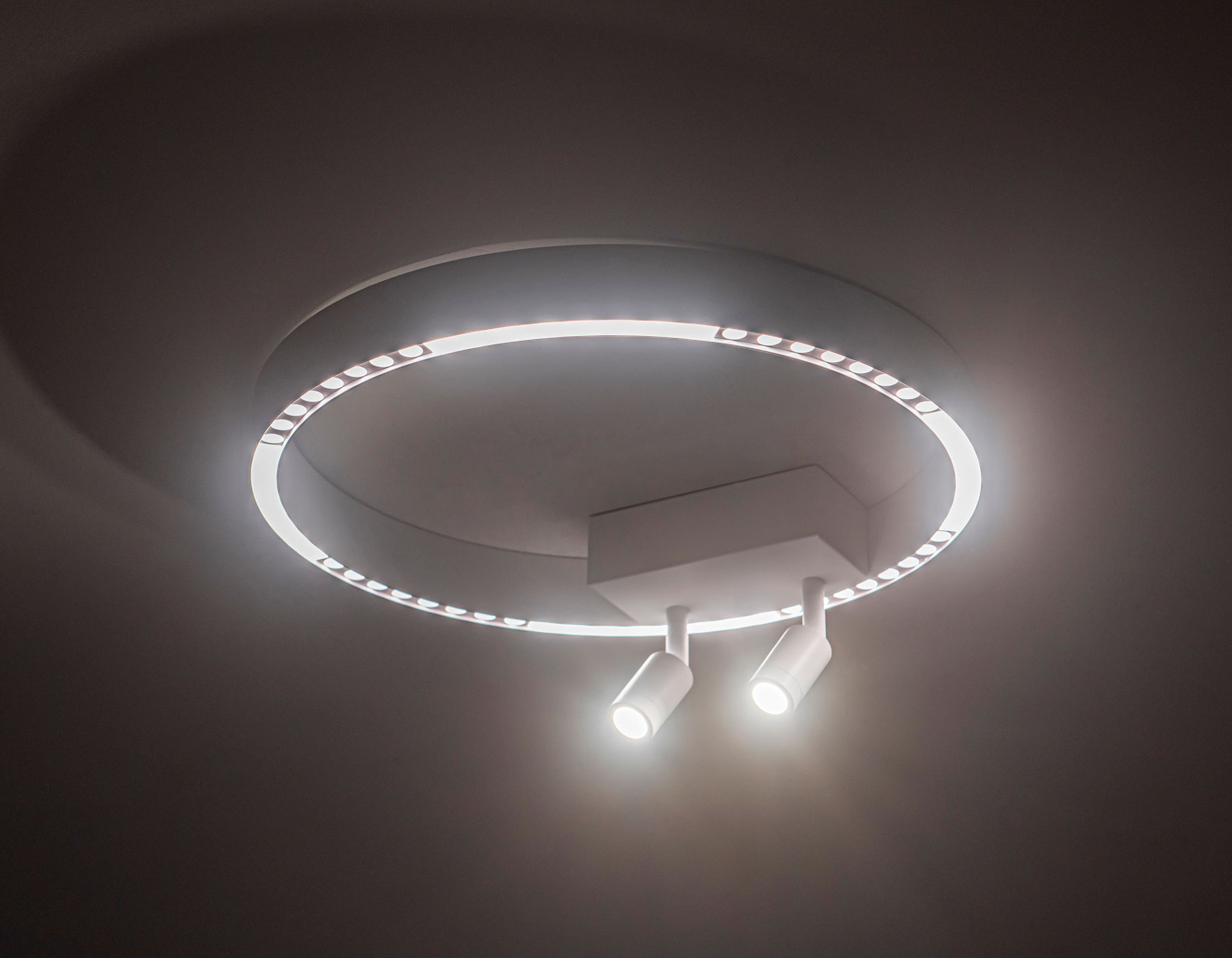 Светильник 40*9,5 см, LED 25W, 3000К, белый Ambrella Comfort LineTech FL5805