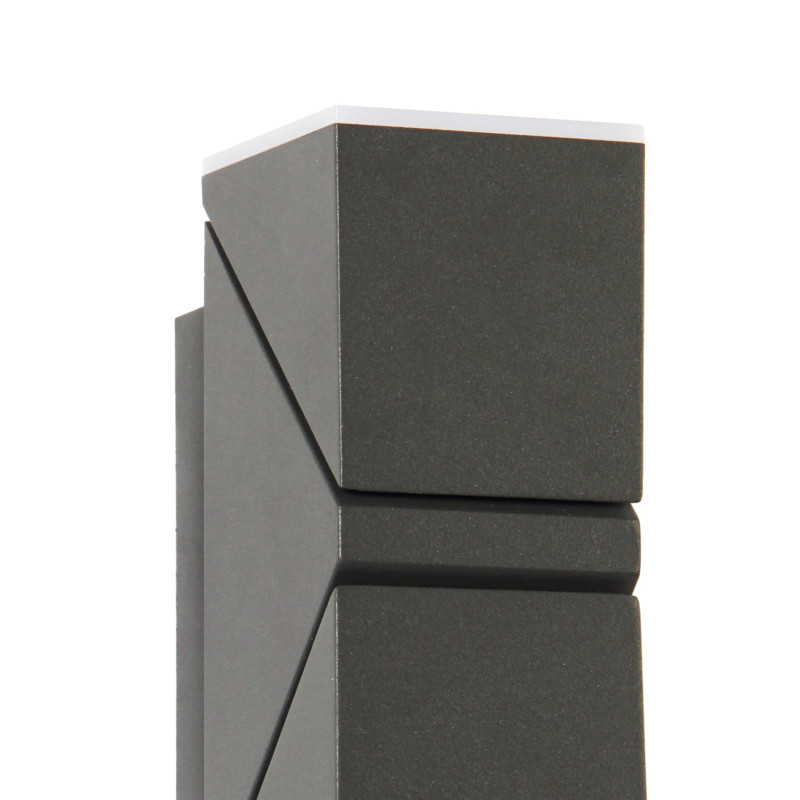 Уличный светильник Favourite Pilon 3027-2W, D80*W62*H156, каркас черного матового цвета, поворотные плафоны со акриловым отражателем, IP54